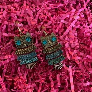 Beautiful blue Owls earrings-with blue eyes